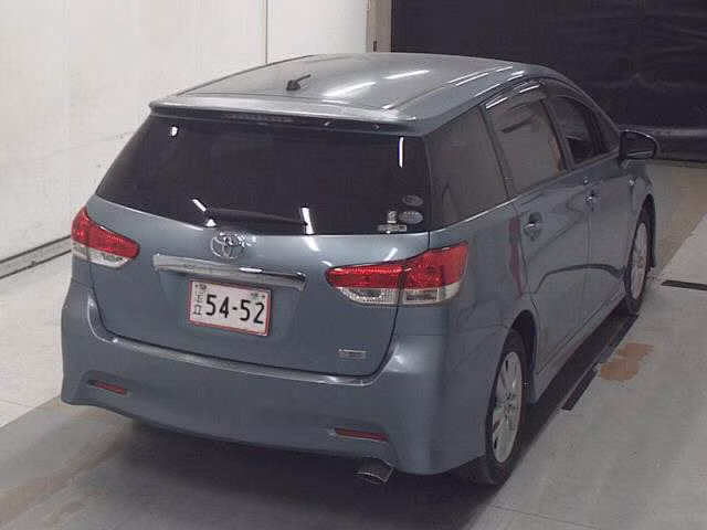 TOYOTA WISH