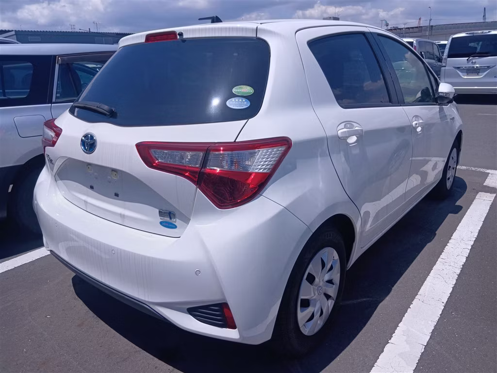 TOYOTA VITZ