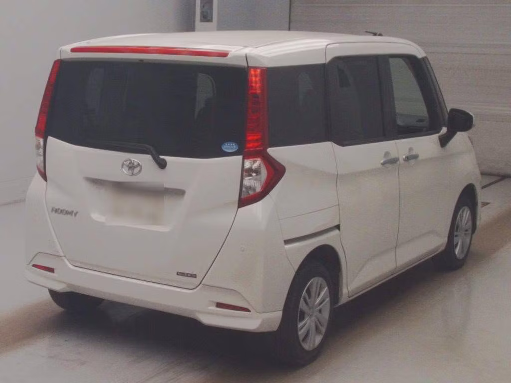 TOYOTA ROOMY