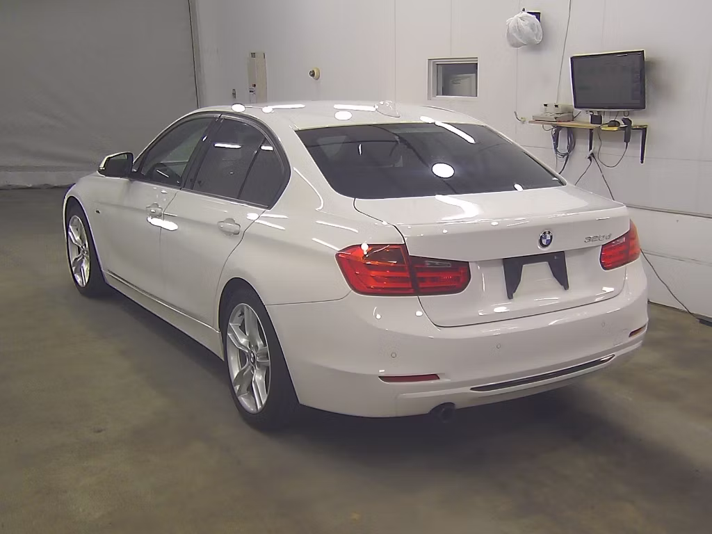 BMW 3-SERIES