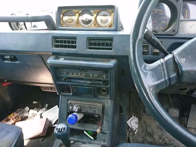 MITSUBISHI PAJERO