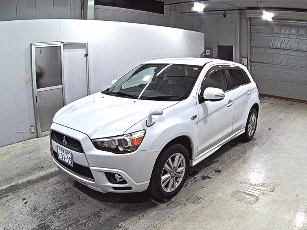 MITSUBISHI RVR