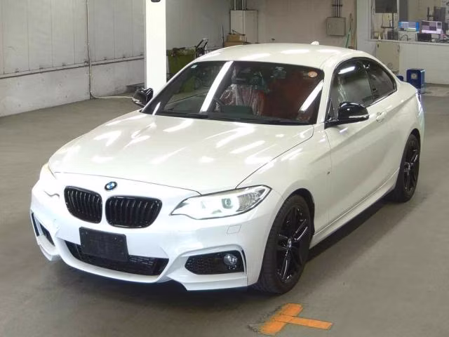 BMW 2-SERIES