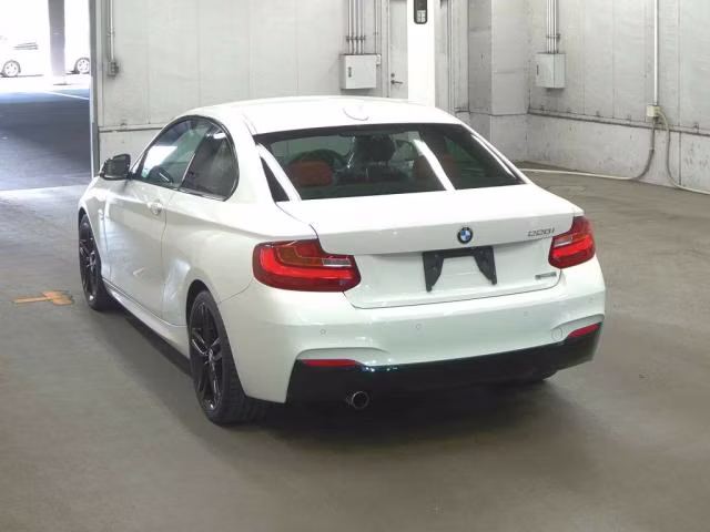 BMW 2-SERIES