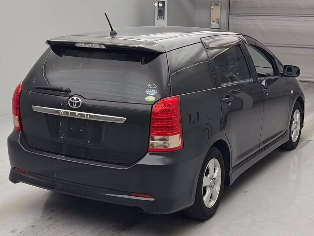 TOYOTA WISH