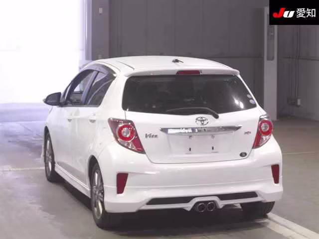 TOYOTA VITZ