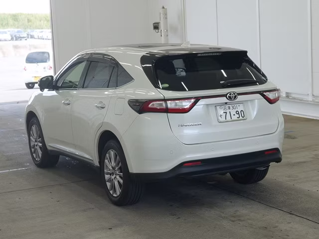 TOYOTA HARRIER
