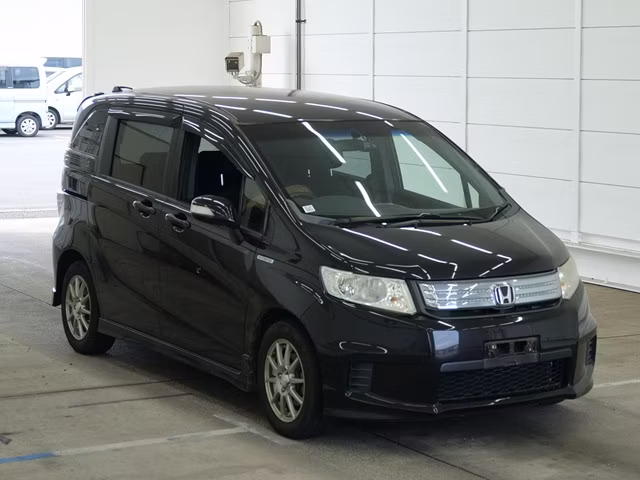 HONDA FREED SPIKE