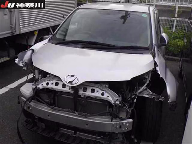 TOYOTA IST