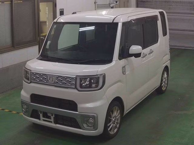 DAIHATSU WAKE