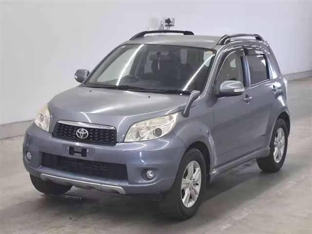 TOYOTA RUSH