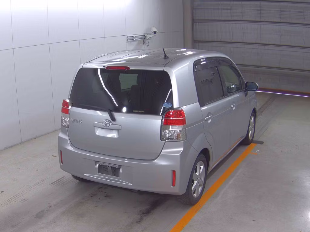 TOYOTA SPADE