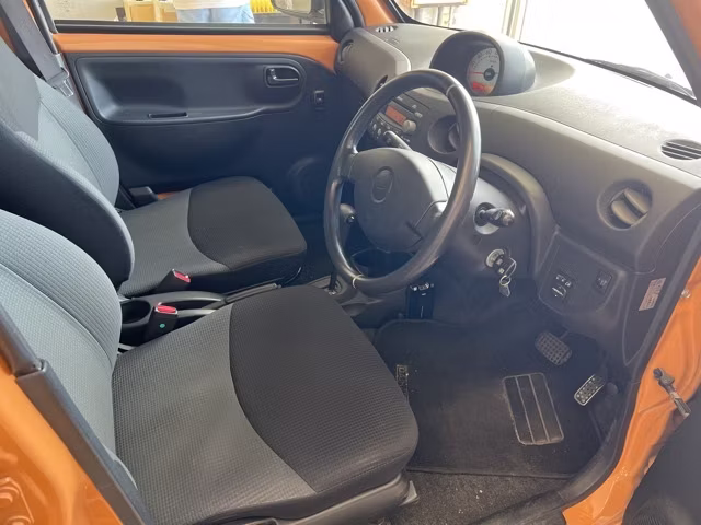 DAIHATSU ESSE