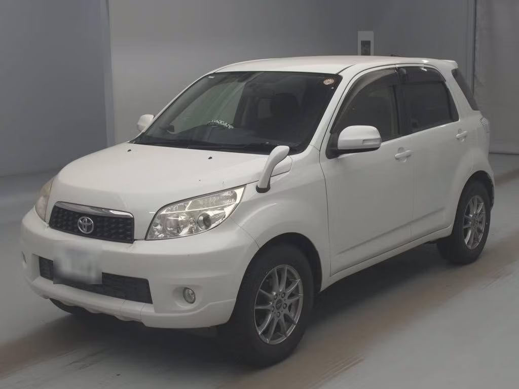 TOYOTA RUSH