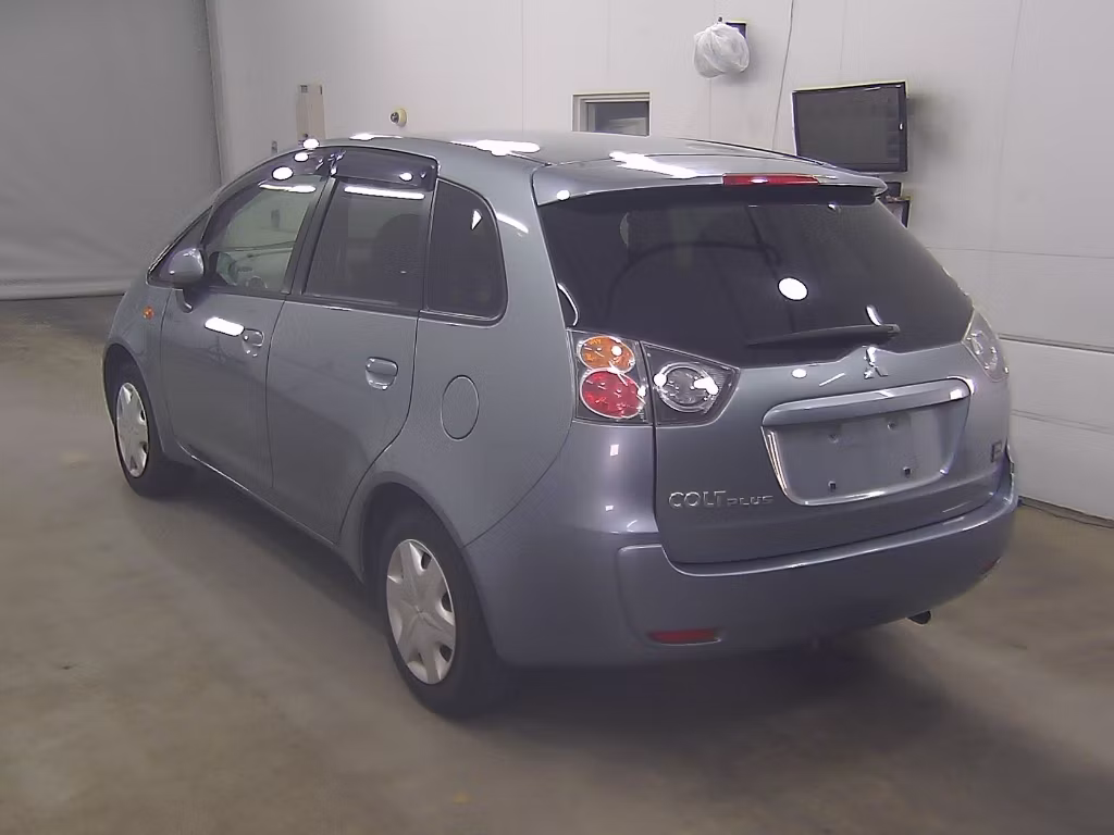 MITSUBISHI COLT PLUS