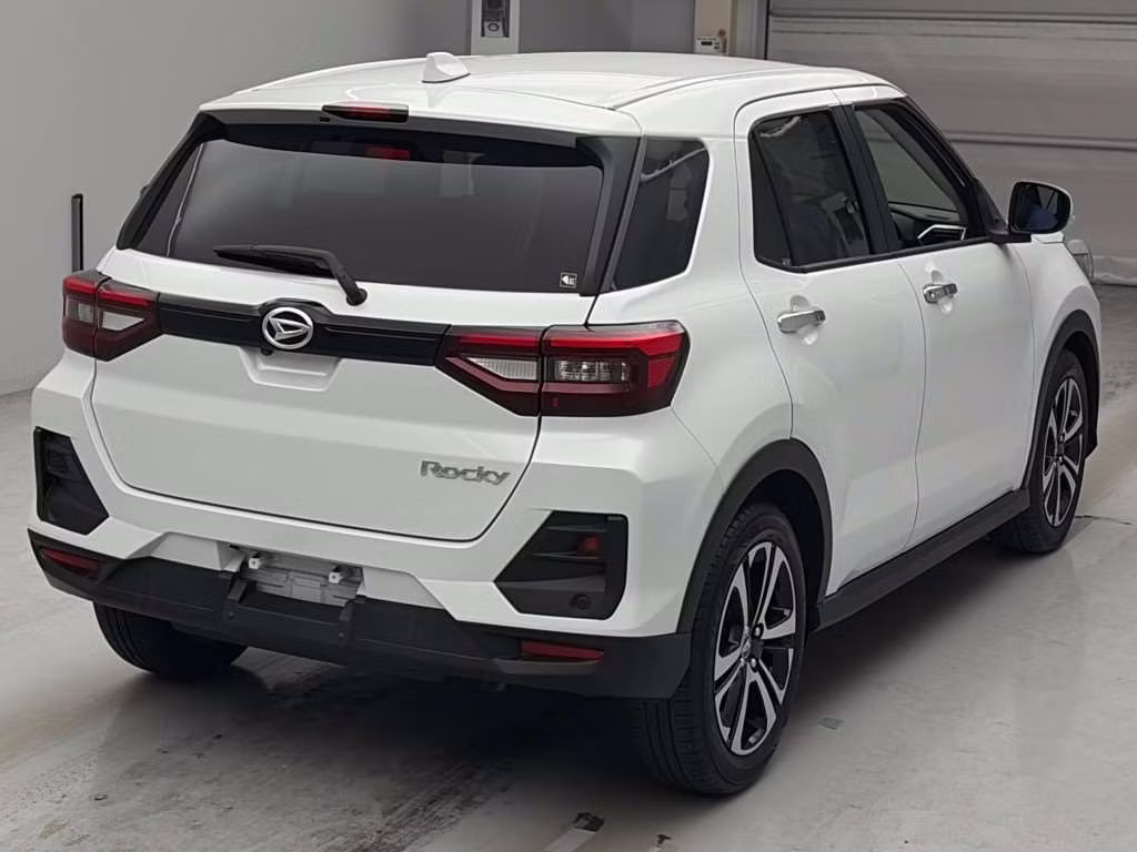 DAIHATSU ROCKY