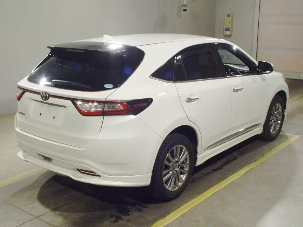TOYOTA HARRIER