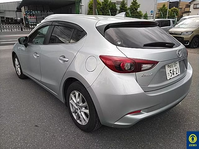 MAZDA AXELA