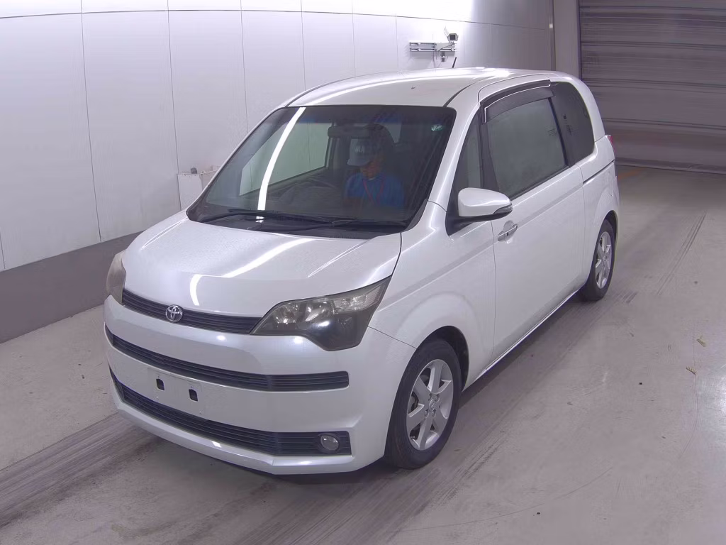 TOYOTA SPADE