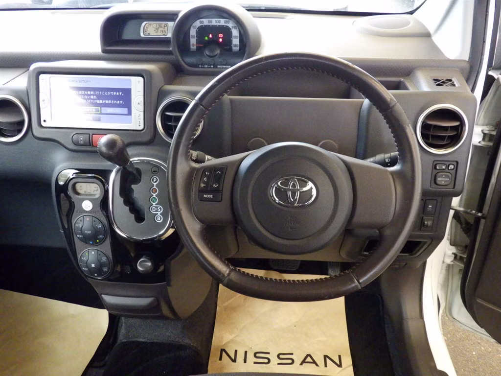 TOYOTA SPADE
