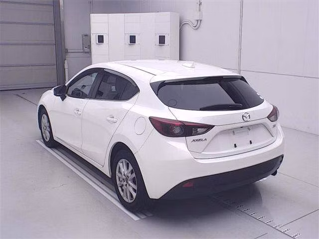 MAZDA AXELA