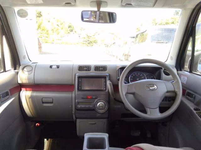 DAIHATSU MOVE CONTE