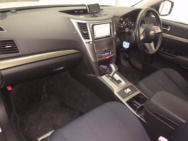 SUBARU LEGACY B4