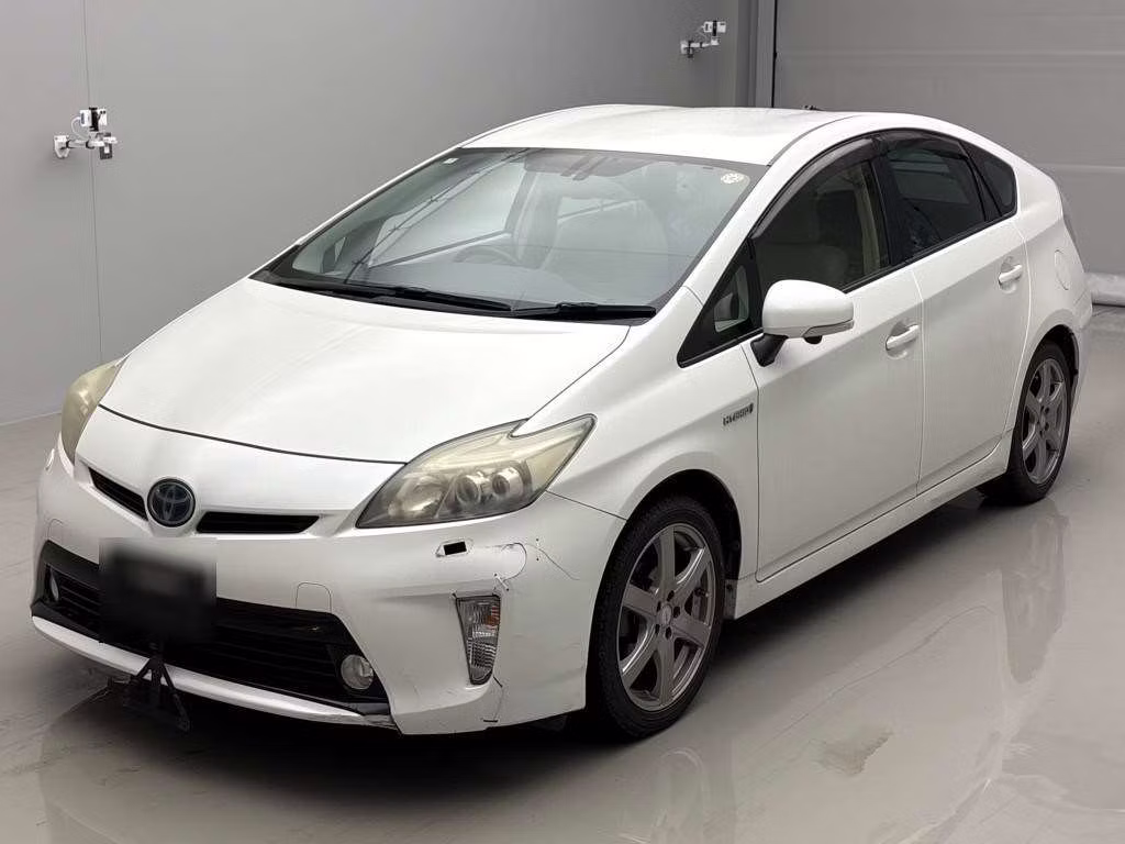 TOYOTA PRIUS