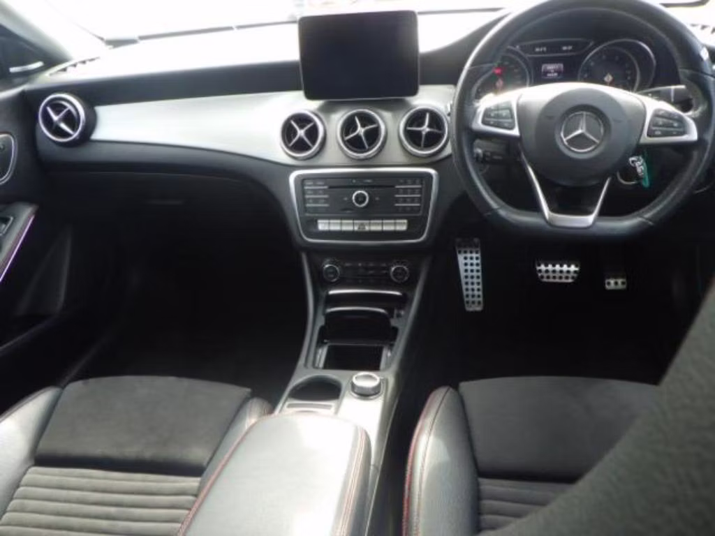 MERCEDES-BENZ CLA-CLASS