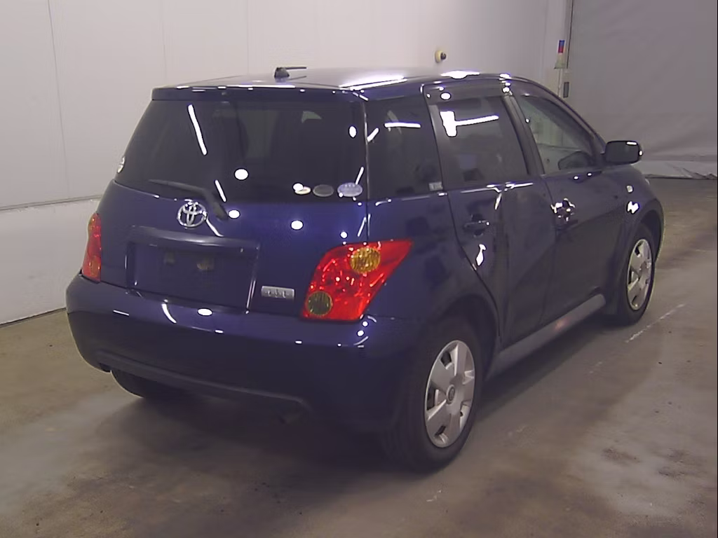 TOYOTA IST