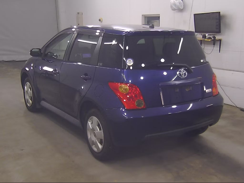 TOYOTA IST