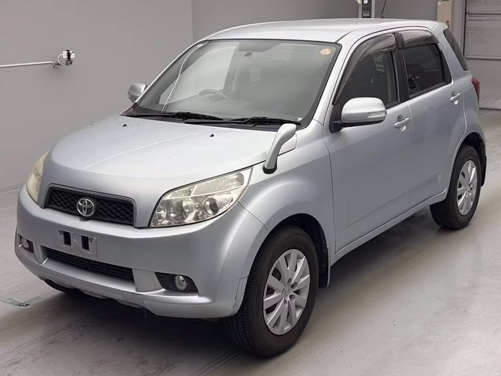 TOYOTA RUSH