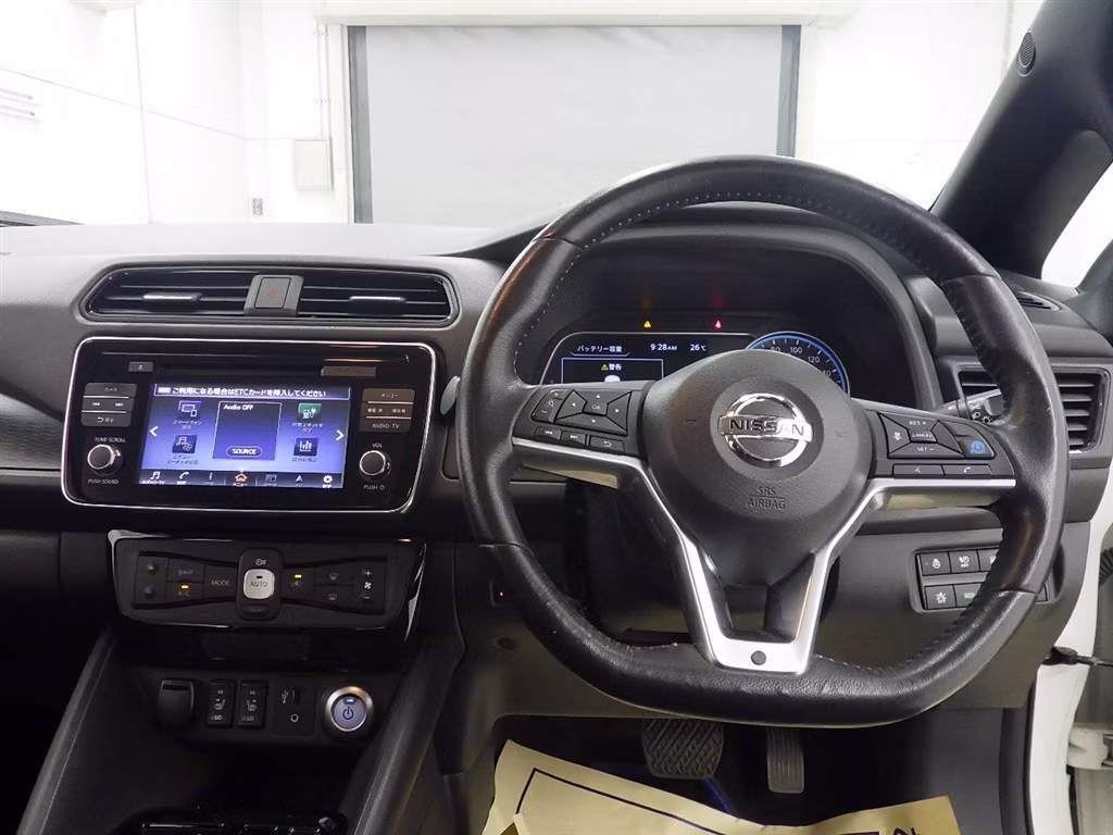 NISSAN LEAF