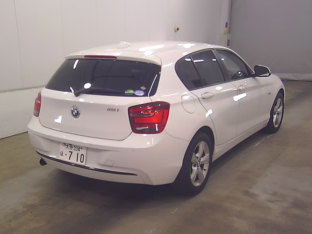BMW 1-SERIES