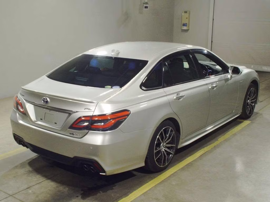 TOYOTA CROWN