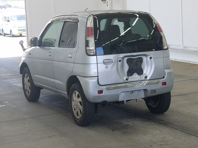 DAIHATSU TERIOS KID