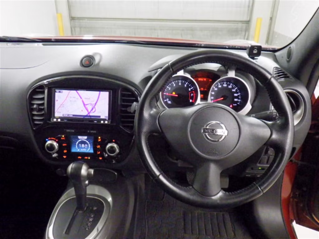 NISSAN JUKE