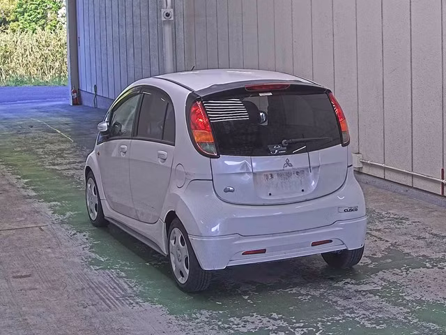 MITSUBISHI I