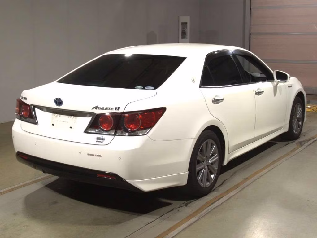 TOYOTA CROWN