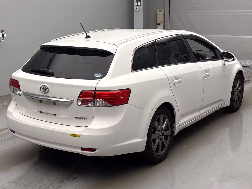 TOYOTA AVENSIS