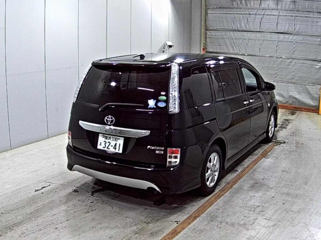 TOYOTA ISIS