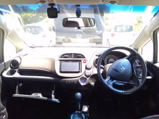 HONDA FIT SHUTTLE