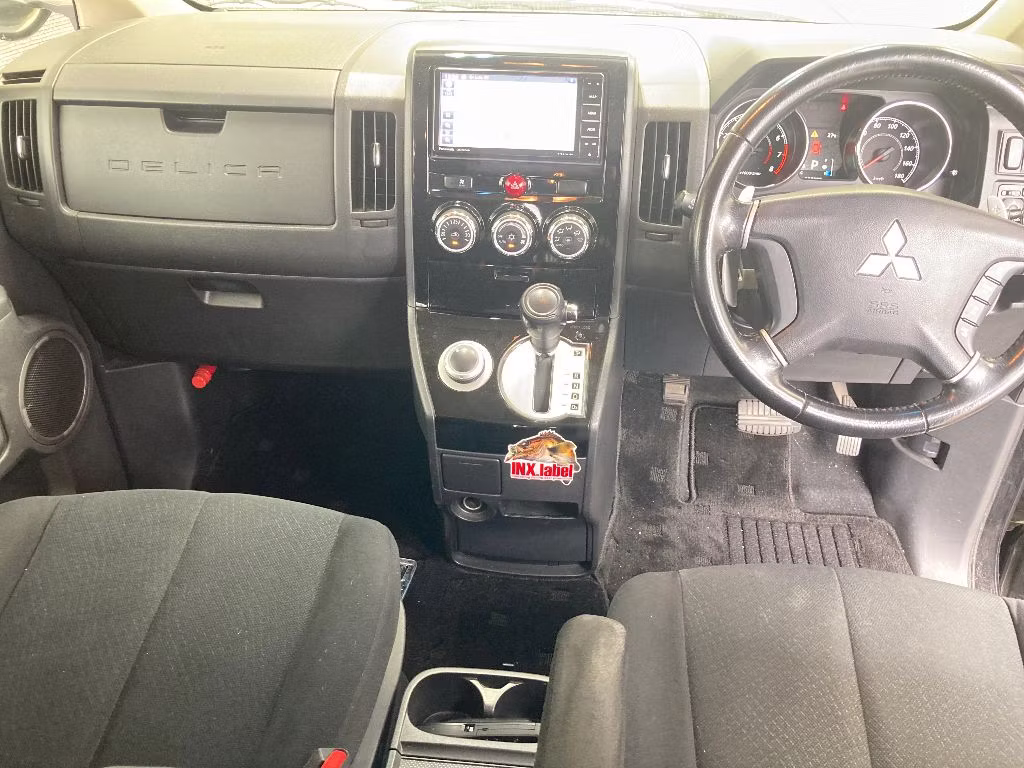 MITSUBISHI DELICA D:5