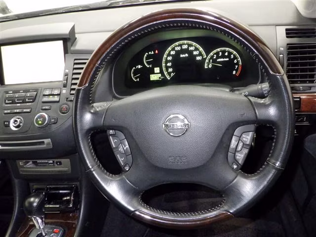 NISSAN PRESIDENT