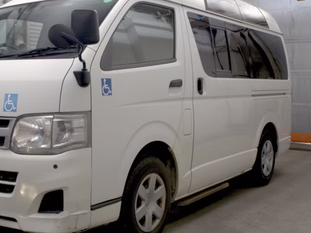 TOYOTA REGIUS ACE