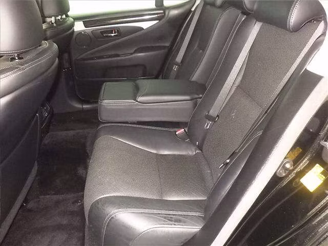 LEXUS LS600H
