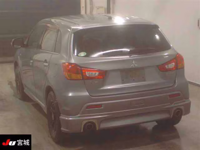 MITSUBISHI RVR