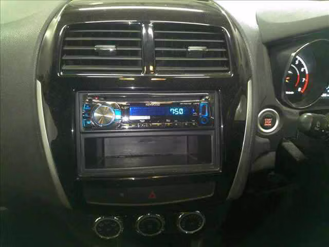 MITSUBISHI RVR