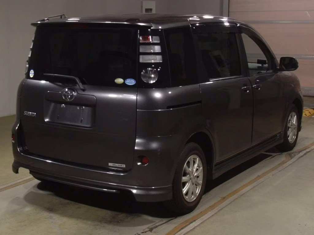 TOYOTA SIENTA