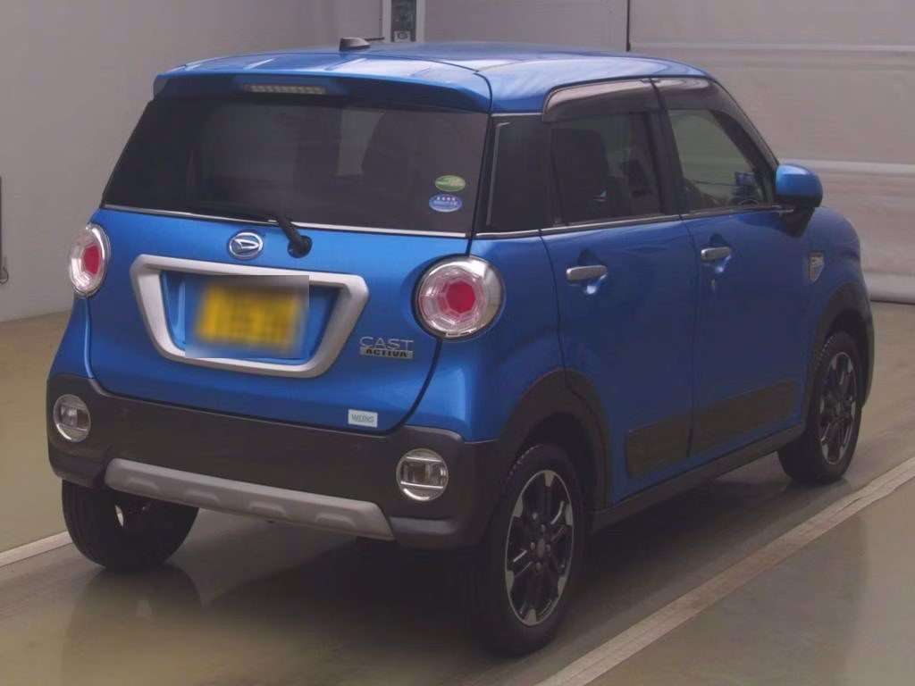DAIHATSU CAST